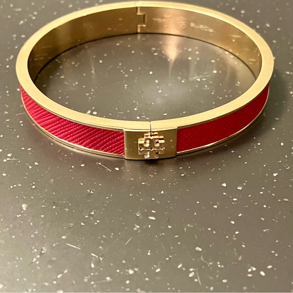 Tory Burch- Red Leather Inlay Gold 1/2” Hinge Bracelet. Like new condition. - Picture 2 of 12